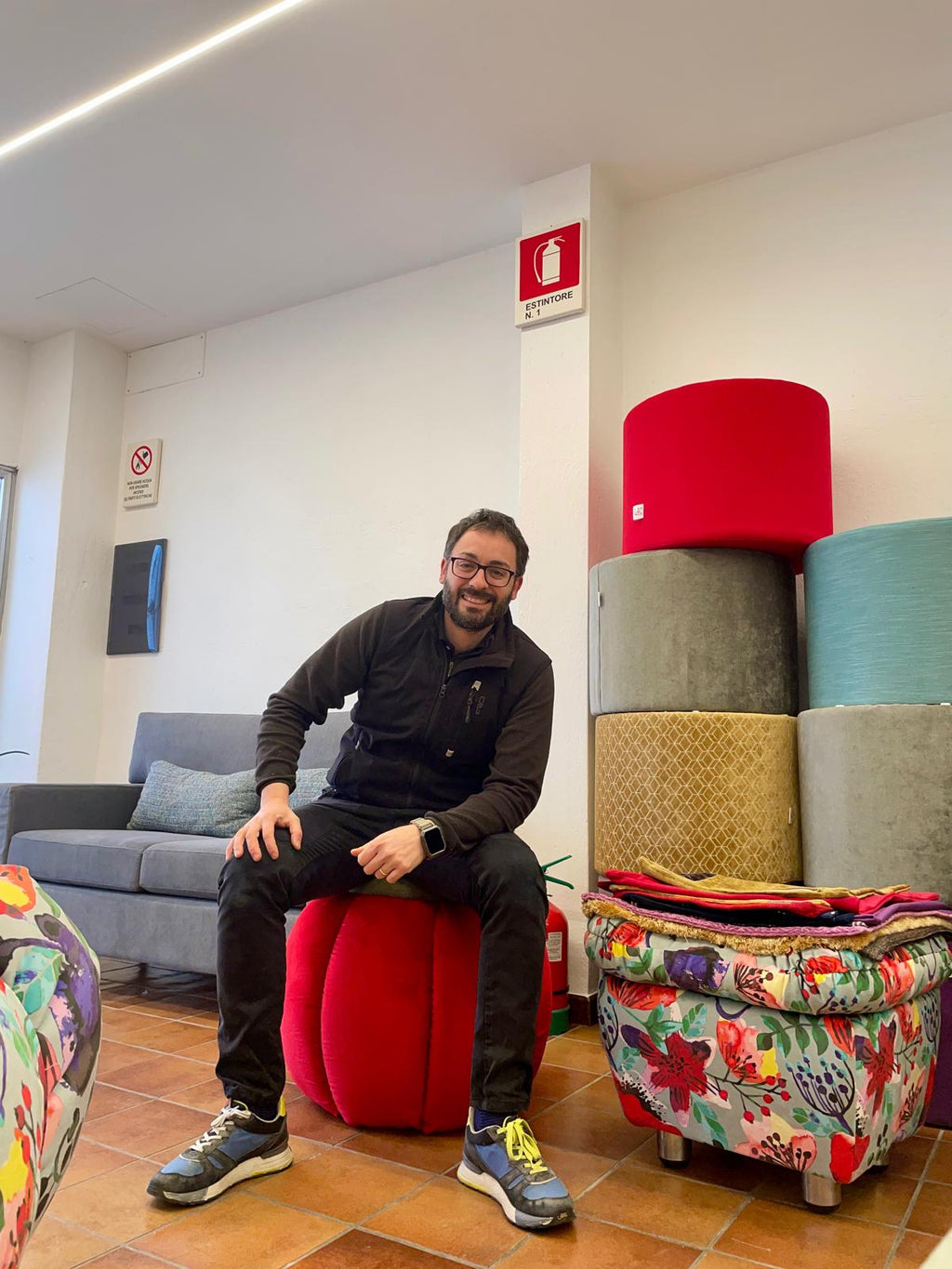 PeperOne – Pouf di Design Artigianale