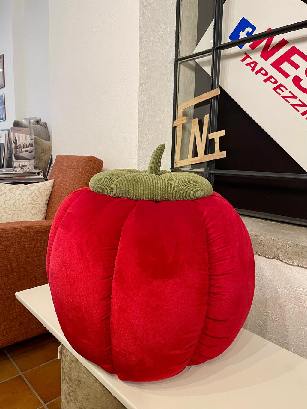 PeperOne – Pouf di Design Artigianale